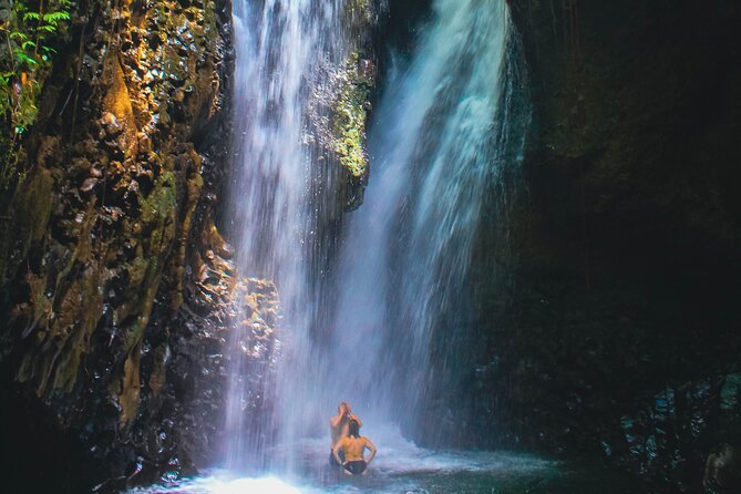 Bedugul and Singaraja Tour - The walk to Git Git Waterfall