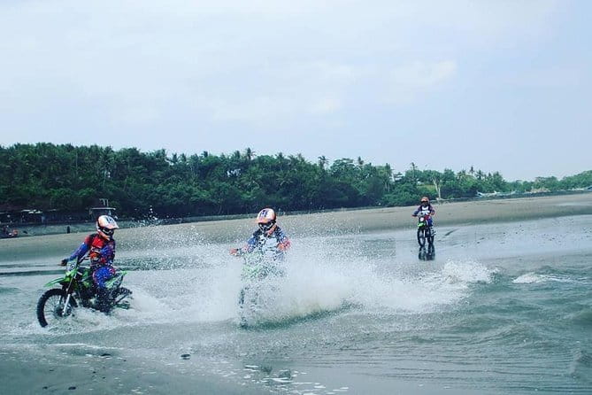 BEGINNER RIDE - Learn to ride and enjoy the sandy beach - From Ubud to the Tabanan riding base