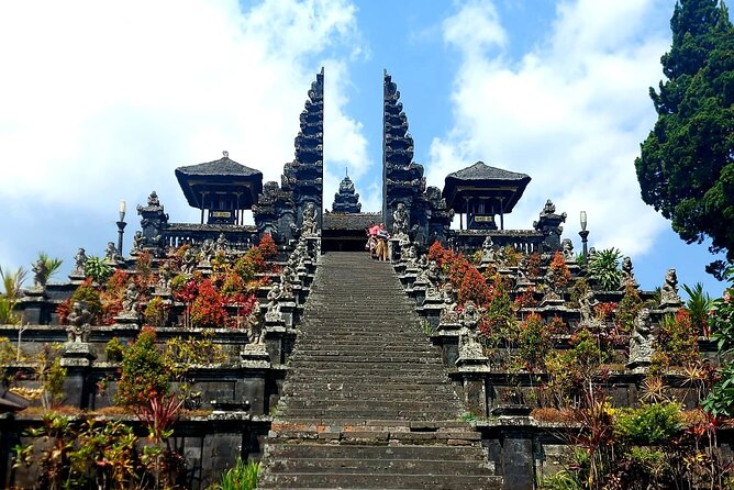 Besakih Temple Tour - Traditional Bali Village - All Inclusive - Lunch, clothing, and what to pack