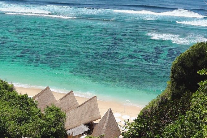 Best Bali Beaches - Uluwatu Temple - FREE Wi-Fi - Melasti Beach below the cliffs
