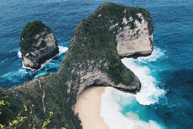 Best Iconic West and East Nusa Penida Island Tour - All Inclusive - Indonesian lunch at Warung The Sorent