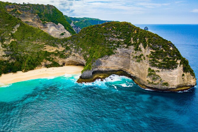 Best Iconic West and East Nusa Penida Island Tour - All Inclusive - Paluang Cliff gives you a fresh angle on Kelingking