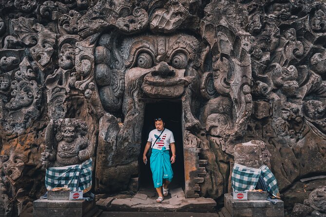 Best of Bali : Bali Temples , Rice Terrace and Waterfall Tour - Tirta Empul: the most meaningful two hours