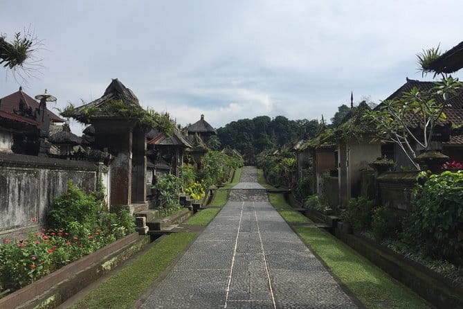 Best of Bali Private Shore Excursions - A Balinese home before the formal temples