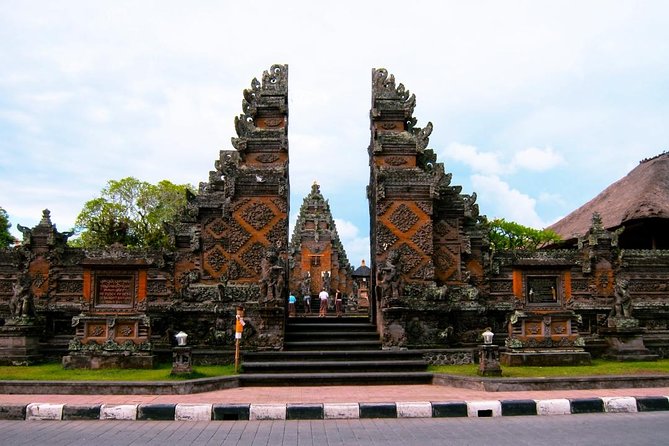 Best of Ubud 1-Day Private Tour - Tegenungan Waterfall, a scenic stop with effort involved