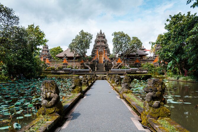 Best of Ubud 1-Day Private Tour - Sacred Monkey Forest Sanctuary and macaque etiquette