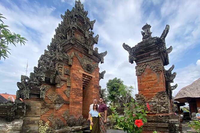 Best Of Ubud Private Day Tour With Local Guide - Sacred Monkey Forest Sanctuary: one hour in central Ubud