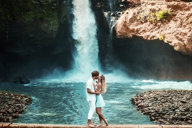 Best of Ubud Tour: Monkey Forest, Rice Terraces & Waterfall - Transport, comfort, and the pace of the day
