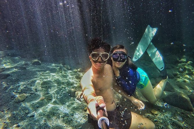 Blow Lagoon Bali Snorkeling and see Bali Bats Cave Temple - Shower, change, and eat an Indonesian lunch
