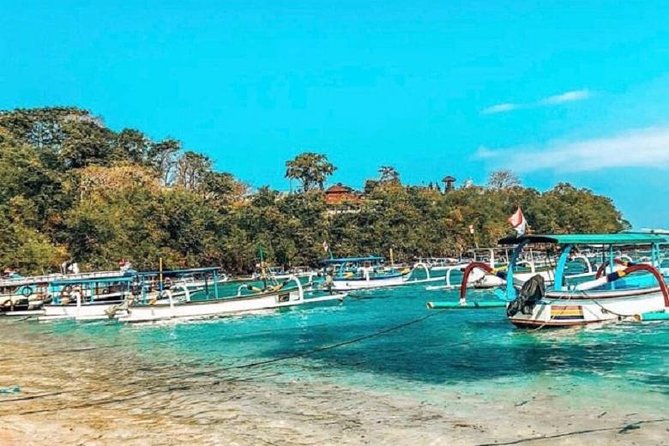 Blue Lagoon Snorkeling and Lunch with Visit Tegenungn Waterfall in Ubud - Showers, changing space, and a break after snorkeling