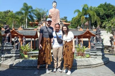 Brahmavihara Arama Banjar Hot Spring Ulundanu Bratan Private Tour
