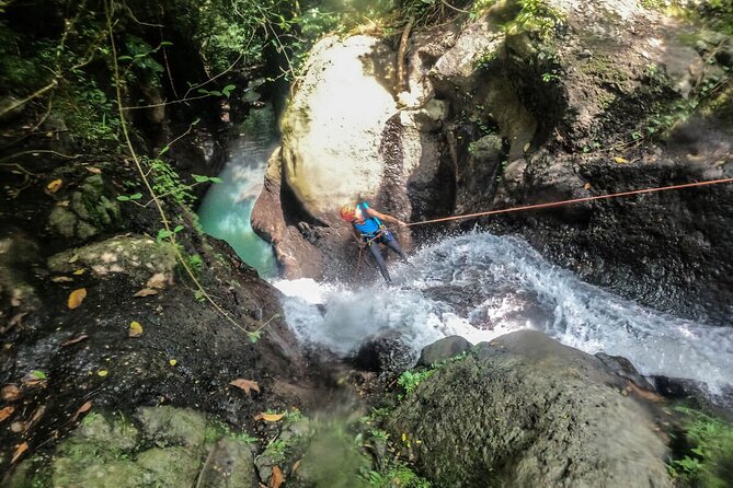 Canyoning Bali, Blue Gorge Canyon (Adventure, discovery, nature) - Learning the ropes before entering the gorge