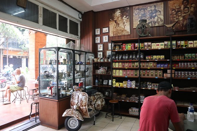 Denpasar City Food Tour (Day Tour) - Pura Jagatnatha brings a temple stop into the route
