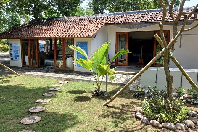 Discover Scuba Diving in Pemuteran at the Biorock site,1 shore dive all included - What the $75 price includes