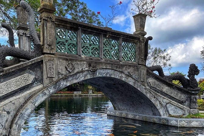 East Bali Tour - Gate of Heaven - Tirta Gangga - Tukad Cepung - Tukad Cepung and its shaft of light