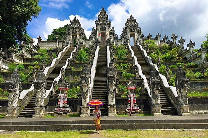 East Bali Tour: Lempuyang Temple - Gate of Heaven, Tirta Gangga, Virgin Beach - Tirta Gangga’s pools and stone pathways