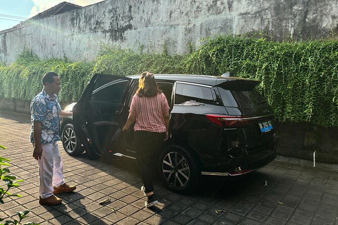 Eco Friendly Premium Electric Vehicle Airport Transfers - Timing, luggage, and arrival-day planning