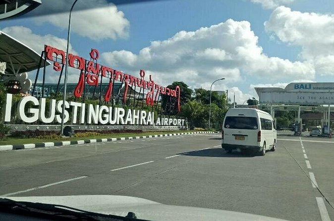Exclusive Bali Airport Arrival to Hotel Transfer - Luggage rules and extra charges