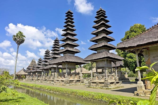 Exploring Bali in 3 Days: Discover Top Places in Bali - Day three: GWK, Uluwatu, Kecak, and Jimbaran seafood