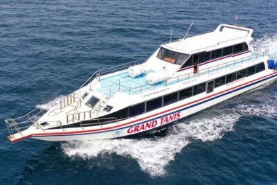 Fast Boat Transfer: Sanur to Nusa Lembongan Island by Penidago