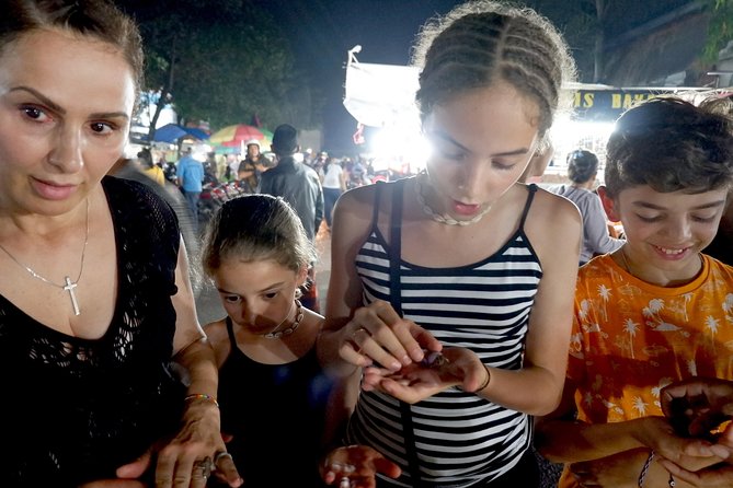 Foodie Tour Bali - Passing Puputan Garden after dark