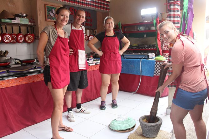 From Ubud : Ubud Balinese cooking class with Market tour - Cooking nine dishes in an outdoor kitchen