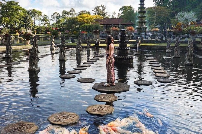 Full-Day Eastern Gate of Heaven at Lempuyang Temple - Lempuyang Temple and the famous stone gate