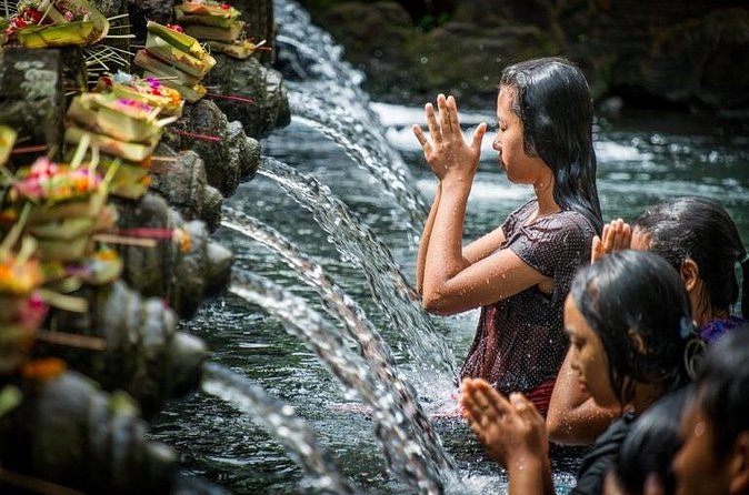 Full-day Private Cultural Tour of Ubud in Bali - Batik, silver, gold, painting, and wood carving