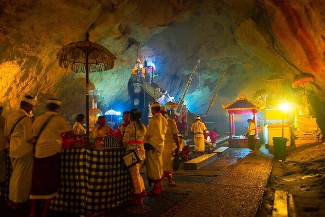 Full Day Private Tour to Nusa Penida Underground Temple from Bali - Atuh Beach and the short hike down