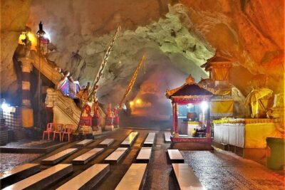 Full Day Private Tour to Nusa Penida Underground Temple from Bali