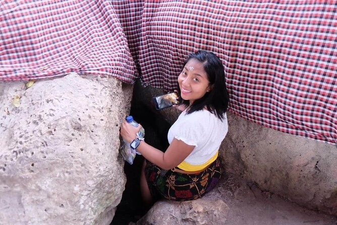Full Day Private Tour to Nusa Penida Underground Temple from Bali - Lunch, transport, and what the $127 price covers