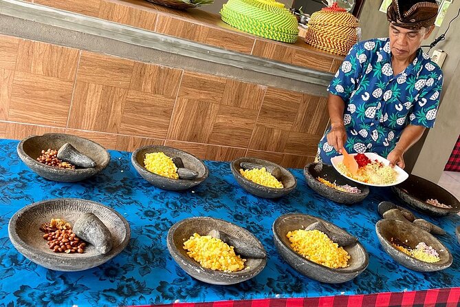 Full Day Ubud Waterfall Visit and Cooking Experience - A local market before the cooking begins
