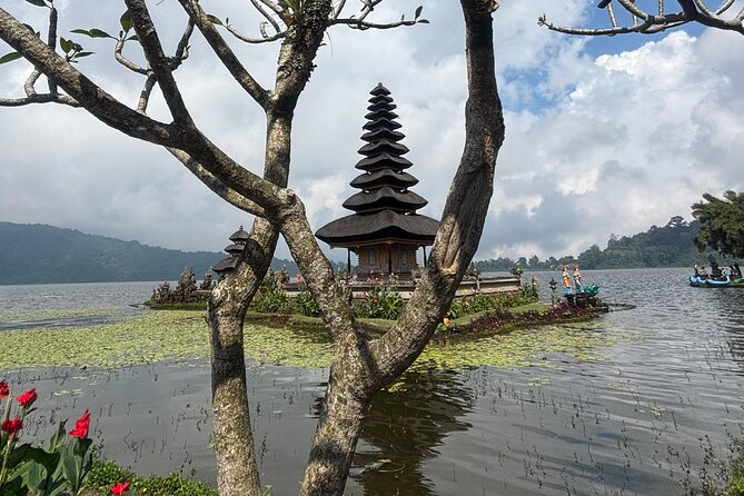 GAD Tanah Lot Tour - Ulun Danu Beratan beside the crater lake
