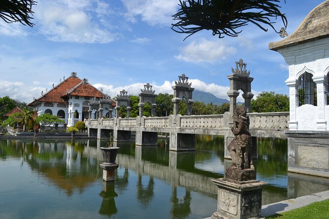 Gate of Heaven Tour With Guide : All-Inclusive Best Experience - What the Guides Add to the Day