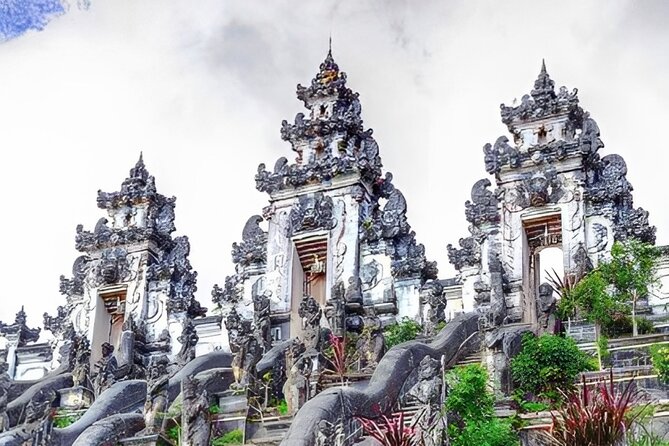 Gates of Heaven Tour: Tirta Gangga - Kanto Lampo Waterfall - Weather can make or break the main view