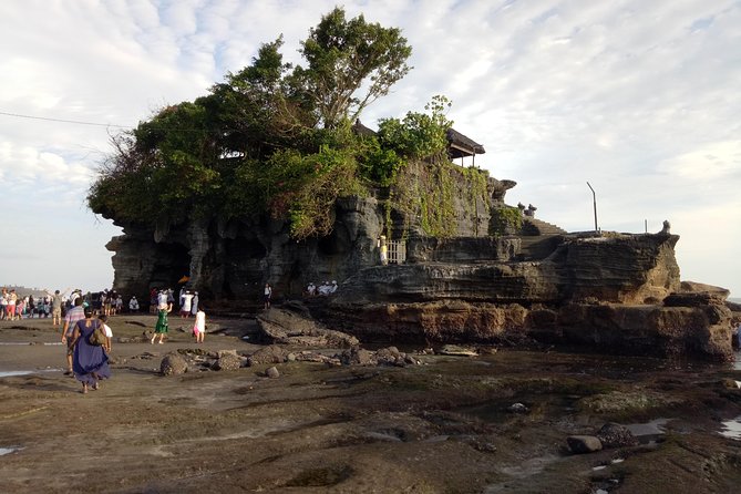 Hidden Nungnung Waterfall and Tanah Lot sunset Private Tour - Tanah Lot at sunset: the visual finale