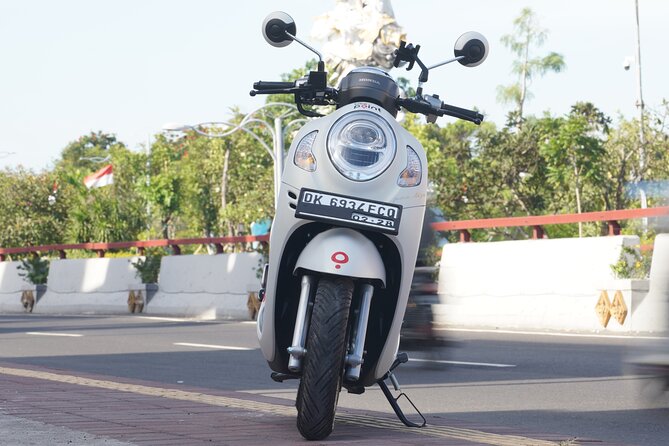 Honda Scoopy Rental in Bali - What happens at the Jl. Raya Semer handover