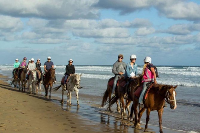 Horse Riding on the Black Sand Beach and Free Hotel Transfers - Why Saba Beach is a memorable place to ride