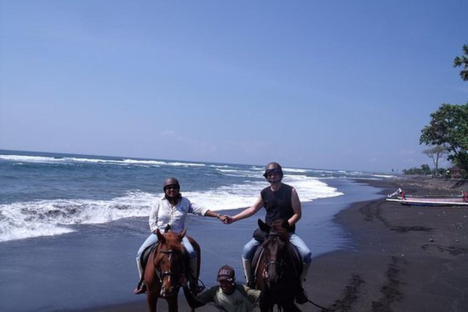 Horse Riding on the Black Sand Beach and Free Hotel Transfers - Leaving your hotel in a private car