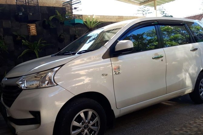 Individual Bali Day Trip with Private Driver and Free WiFi - North Bali, with mountains and twin lakes