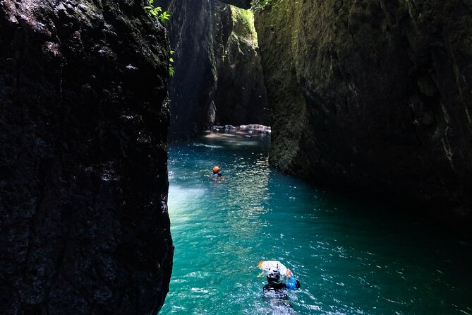 Intermediate canyoning trip in Bali "Aling Canyon" - What Aling Canyon offers that a simple waterfall trip does not