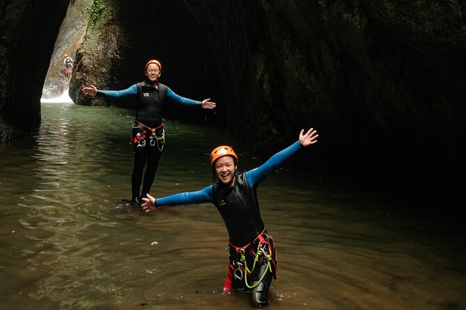 Intermediate canyoning trip in Bali "Aling Canyon" - The canyon descent mixes jumps, rappels, and slides
