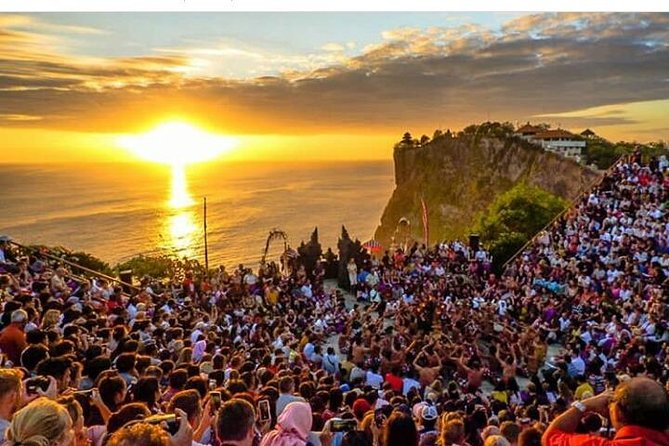 Kecak fire dance and uluwatu temple tour - free wifi - Luwak coffee plantation: an included opening stop