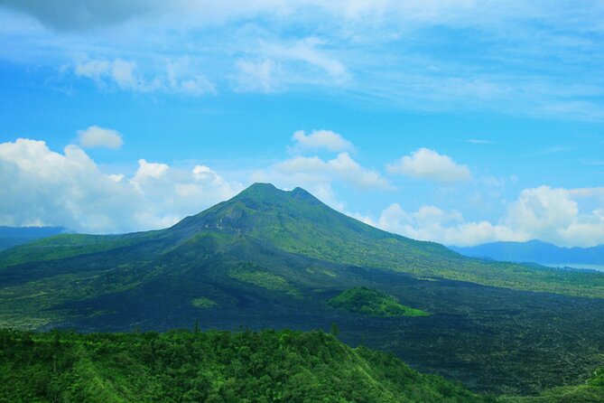 Kintamani Lake & Volcano Tour - Starting with myth and movement at the Barong dance
