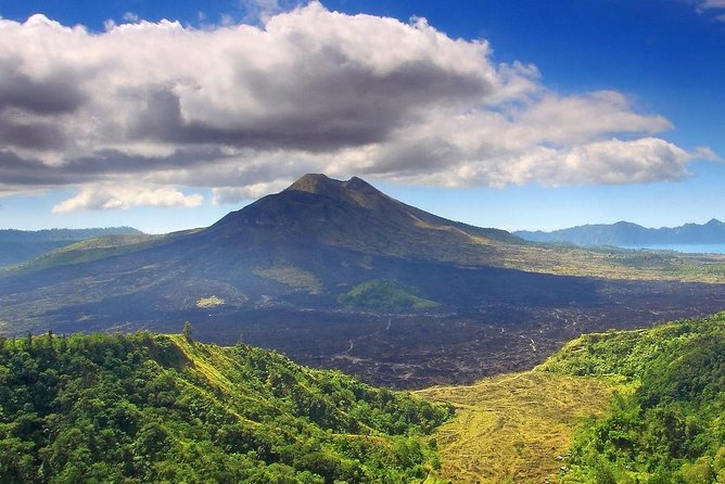Kintamani Vulcano Tour - The Local Produce Market Before the Temples