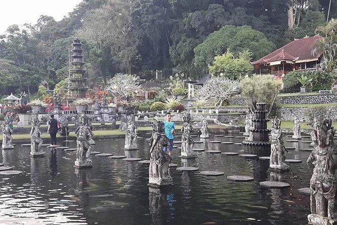 Lempuyang Tour : Heaven gate, Tirta Gangga, Goa Raja waterfall - Tirta Gangga’s pools, statues, and royal setting