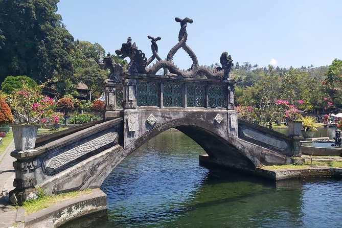 Lempuyang Tour : Heaven gate, Tirta Gangga, Goa Raja waterfall - Abang rice terraces and the changing scenery