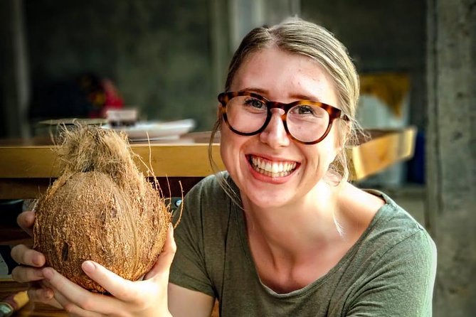 Make Traditional Bali Coconut Oil with a Balinese Family - Walking Through Local Life