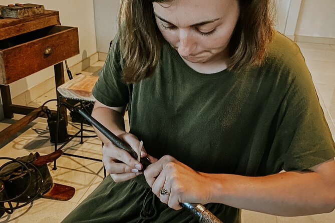 Make Your Own Bali Silver Jewelry Class with Balinese Family - What the 4-gram silver allowance really means