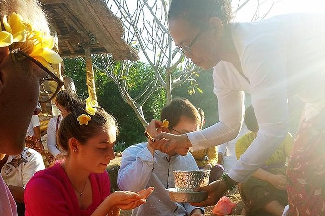 Matasidhi Holy Trip for the Soul - Meeting the balian for a reading and advice